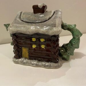 Charming Boyds Bear Cabin Teapot with Snowy Roof